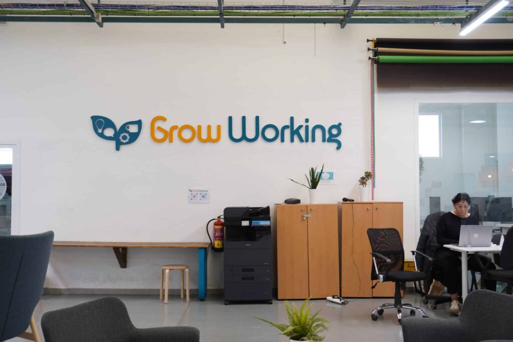 Oficina para domiciliar tu empresa en Malaga en Grow Working